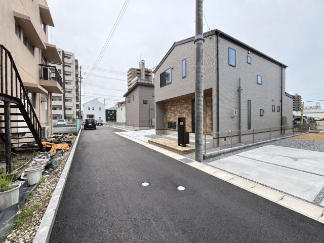 【商談中】ダイマルタウン　岐阜市茜部菱野第3　全4区画分譲の前面道路含む現地写真|■前面道路　■ヤマダ不動産　株式会社リライフ　
■夢のマイホーム購入をフルサポートします！