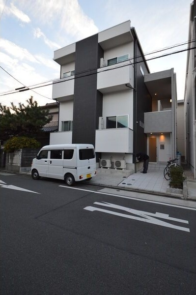 アルバーノ中村luxeの外観