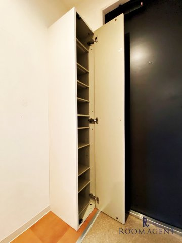 アルバーノ中村luxeの玄関