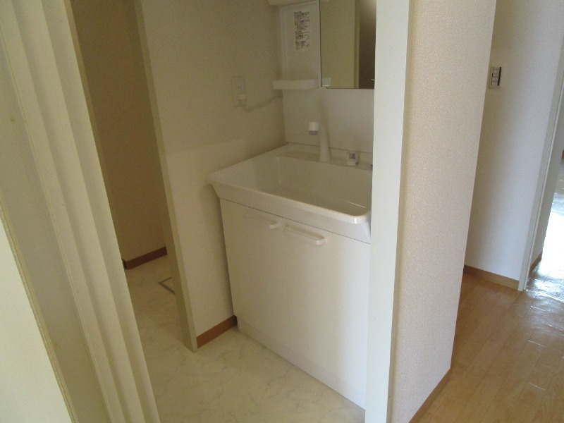 ヒルズ南戸塚４の独立洗面台