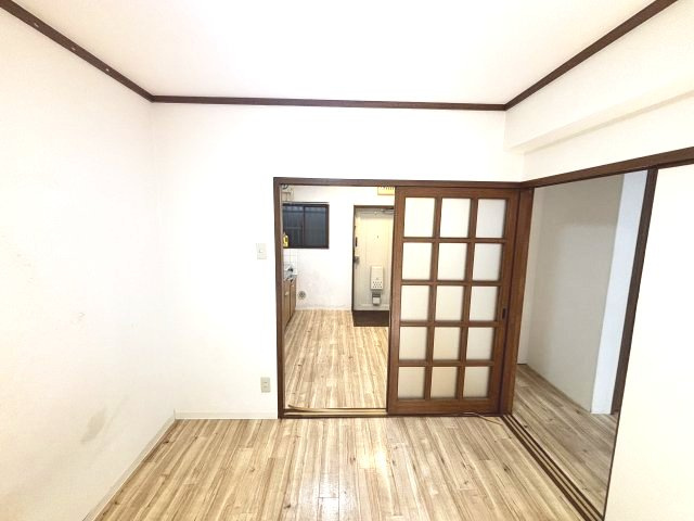 ファミネス芦屋の居間・リビング