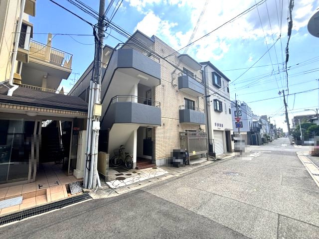 ファミネス芦屋の外観