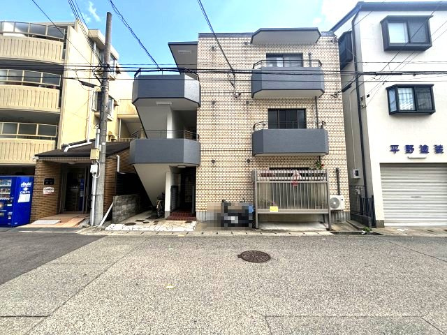 ファミネス芦屋の外観