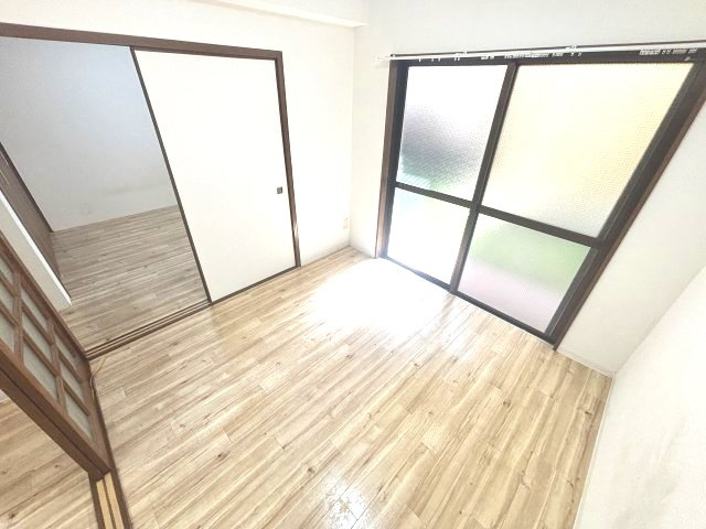 ファミネス芦屋の居間・リビング