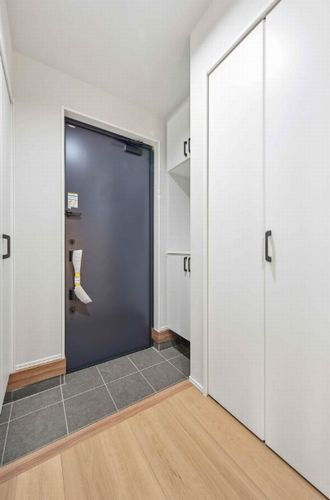 【玄関】 | 【仲介手数料０円】二宮町山西　新築一戸建て　2号棟　全2棟 | 二宮町山西　新築一戸建て　全2棟