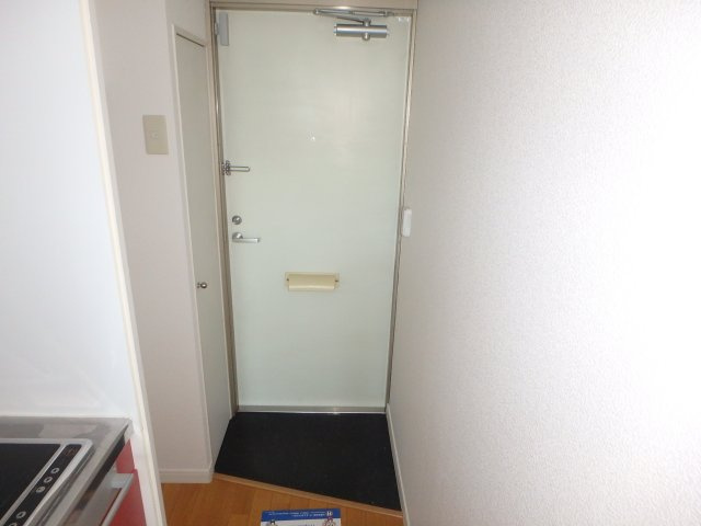 レオパレスＫＩＺＵＫＩの玄関|他のお部屋の参考写真となります。