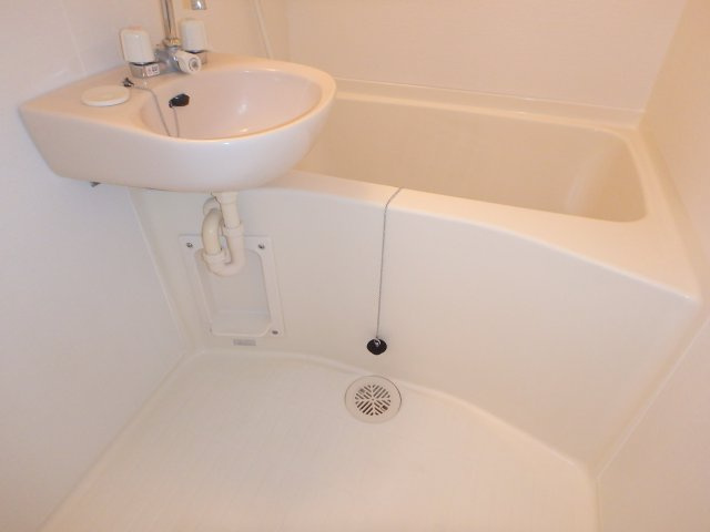 レオパレスＫＩＺＵＫＩの浴室|他のお部屋の参考写真となります。