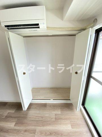 大阪市東淀川区豊新５丁目の賃貸マンションの収納