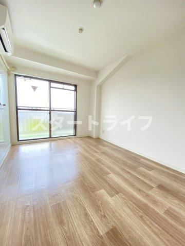 大阪市東淀川区豊新５丁目の賃貸マンションの寝室