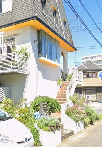 行徳石田マンションの玄関