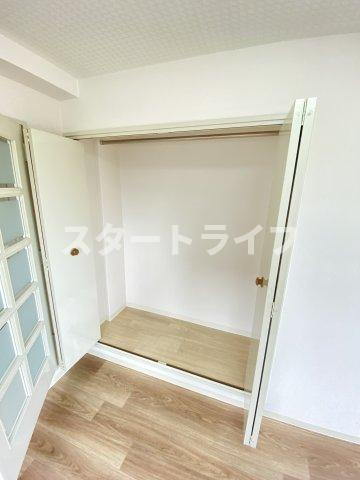 大阪市東淀川区豊新５丁目の賃貸マンションの収納