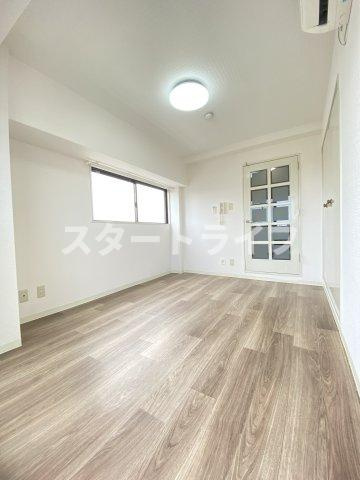 大阪市東淀川区豊新５丁目の賃貸マンションの寝室