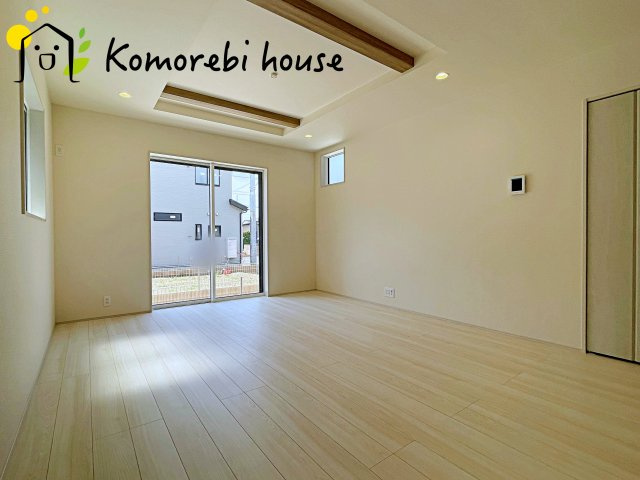 上尾市浅間台2丁目　新築一戸建て　ブルーミングガーデン　01の居間・リビング|26.6.1　撮影済み