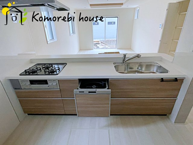 上尾市浅間台2丁目　新築一戸建て　ブルーミングガーデン　01のキッチン|26.5.23　撮影済み