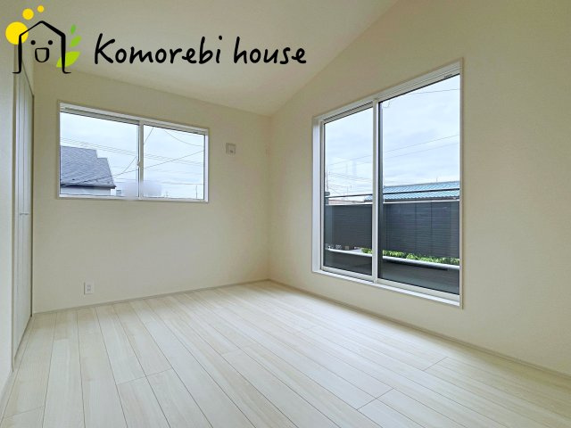上尾市浅間台2丁目　新築一戸建て　ブルーミングガーデン　01の洋室|26.5.23　撮影済み