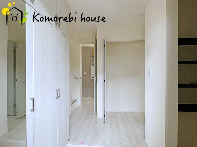 上尾市浅間台2丁目　新築一戸建て　ブルーミングガーデン　01の玄関|26.5.23　撮影済み