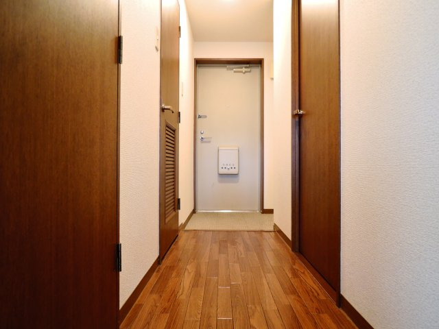 クリアコート寺谷の玄関