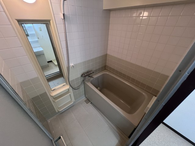 神戸市須磨区磯馴町１丁目の賃貸マンションの浴室