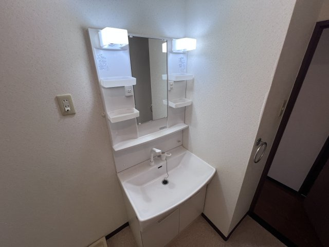 神戸市須磨区磯馴町１丁目の賃貸マンションの洗面所