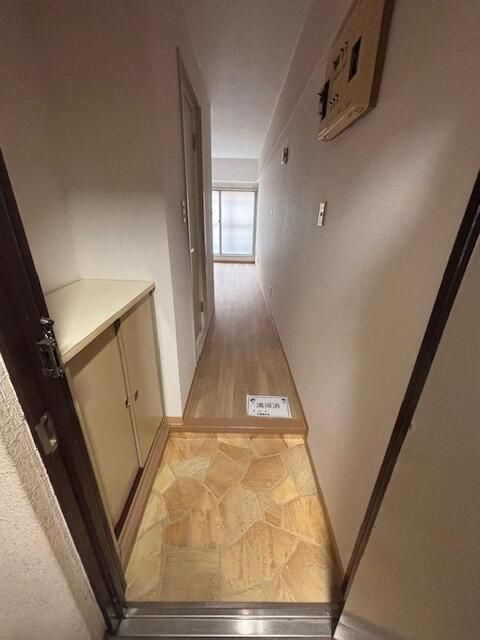 ライオンズマンション本郷の玄関