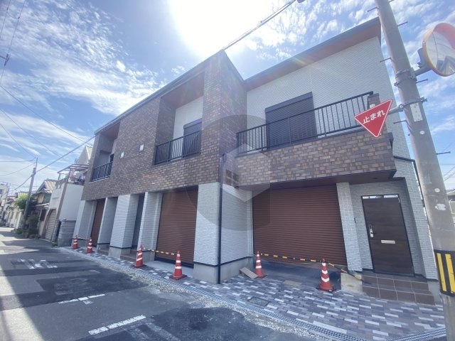 横沼町ガレージハウスの外観