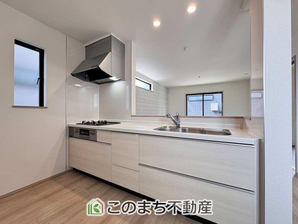 ハートフルタウン宇都宮市江曽島1丁目のキッチン|人気の対面式キッチン☆料理をしながらご家族とコミュニケーションが取れます♪