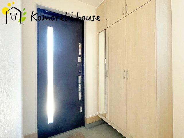 上尾市浅間台2丁目　新築一戸建て　ブルーミングガーデン　02の玄関|毎日通る玄関はこちらです