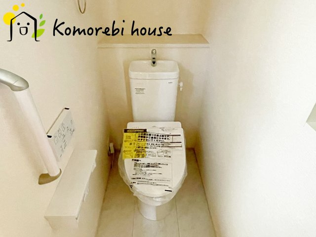 上尾市浅間台2丁目　新築一戸建て　ブルーミングガーデン　02のトイレ|トイレも気になるポイント