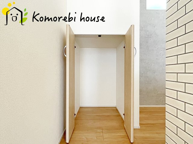 上尾市浅間台2丁目　新築一戸建て　ブルーミングガーデン　02の収納|ちょっとした収納スペースも充実しています
