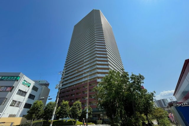 ファーストタワー大津MARYの外観