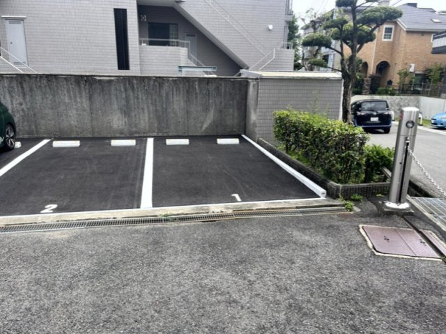 パークハイム住吉山手の駐車場