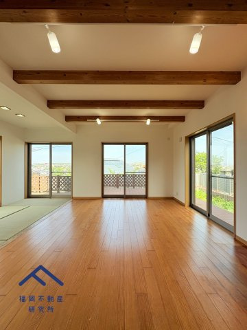 城南区友丘４丁目　戸建ての居間・リビング