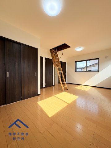 城南区友丘４丁目　戸建ての洋室