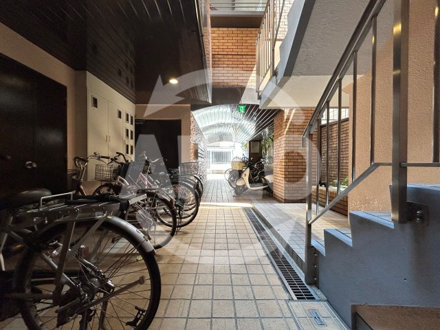 JSC帝塚山（住吉小学校区）のロビー|JSC帝塚山（ジェイエスシーテヅカヤマ）　ロビー