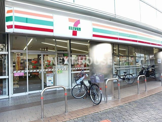 グランラトゥールの周辺