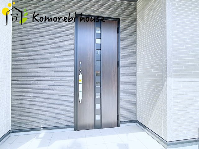 上尾市浅間台2丁目　新築一戸建て　ブルーミングガーデン　04の玄関|26.6.6　撮影済み