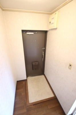 【玄関】 | 新檜尾台第二次住宅5号棟