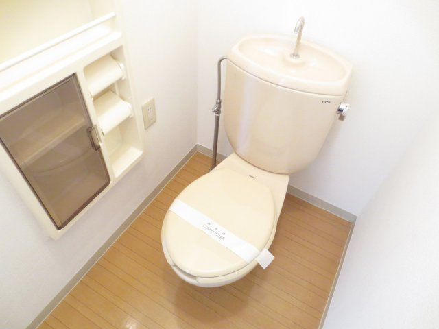 ウエストパレス1のトイレ|別号室の参考写真です。