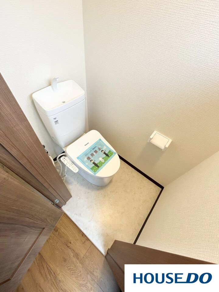 中古戸建　足利市駒場町のトイレ|落ち着いた色調のトイレです