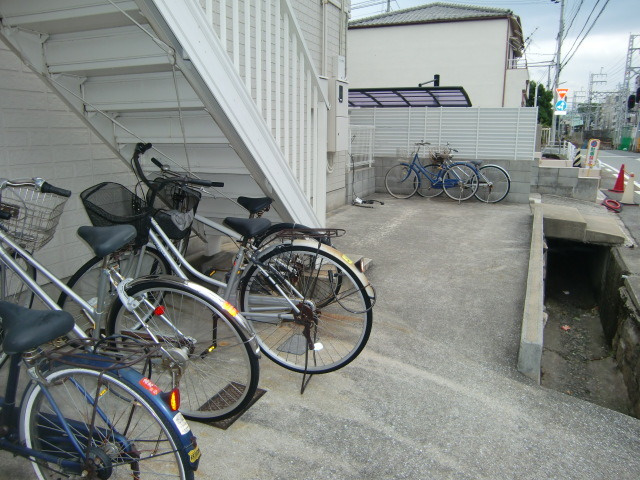 ドマーニ六甲の駐車場