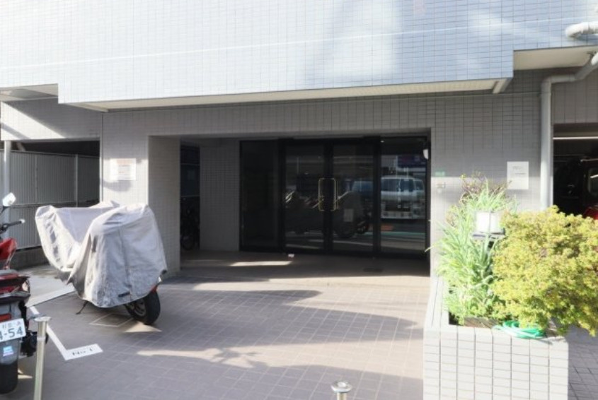 ダイホープラザ中野新橋のエントランス