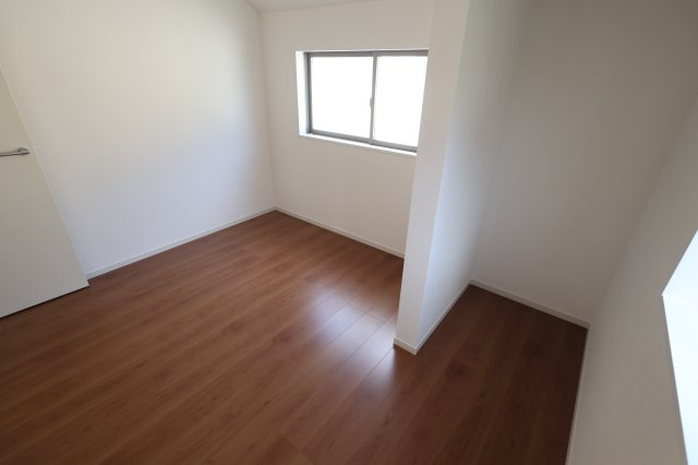 《仲介手数料無料》上尾市浅間台３丁目34-36新築一戸建てTerrechezの洋室|2階 4.7帖