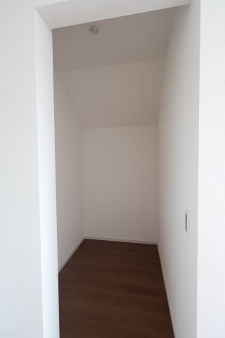 《仲介手数料無料》上尾市浅間台３丁目34-36新築一戸建てTerrechezの収納
