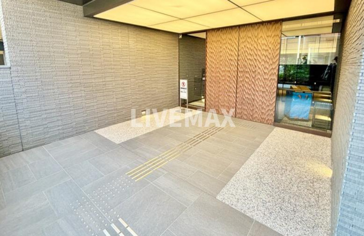 【エントランス】プレミスト西院 