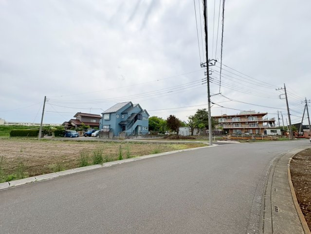川越市南田島　建築条件なし売地　東武東上線『新河岸駅』徒歩30分　【牛子小学区】の前面道路含む現地写真