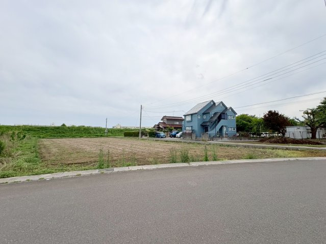 川越市南田島　建築条件なし売地　東武東上線『新河岸駅』徒歩30分　【牛子小学区】の前面道路含む現地写真
