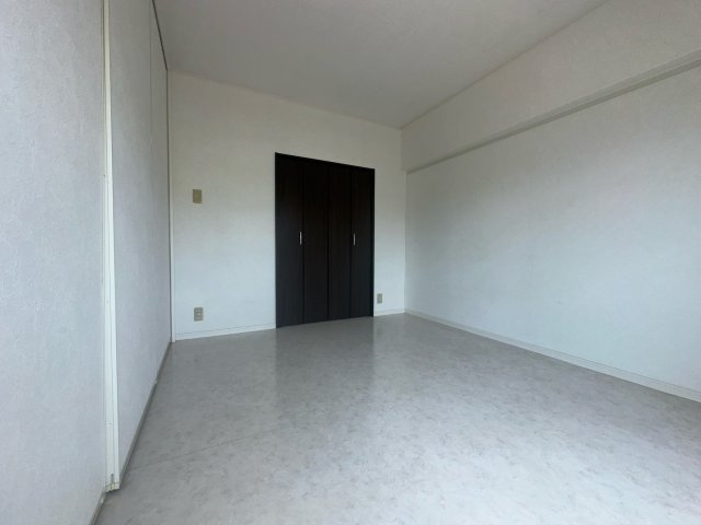 マンション外堀川の寝室