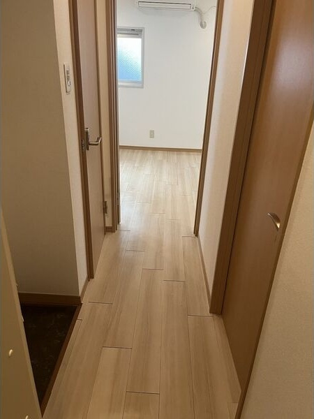 シャトープラムの玄関