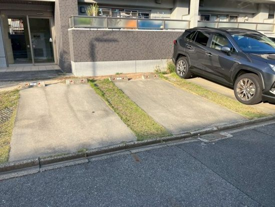 クロービアの駐車場|駐車場完備です