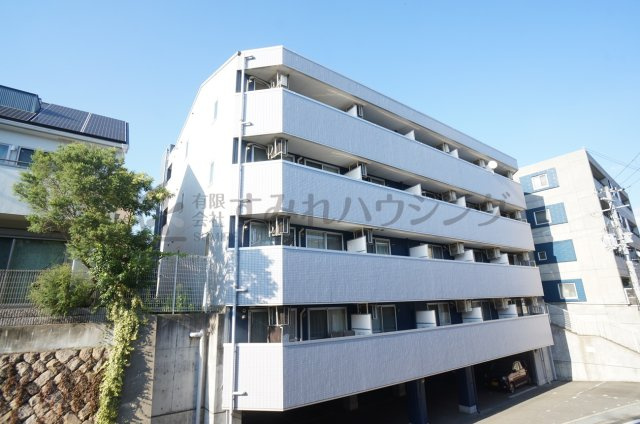 アイファースト清荒神の外観